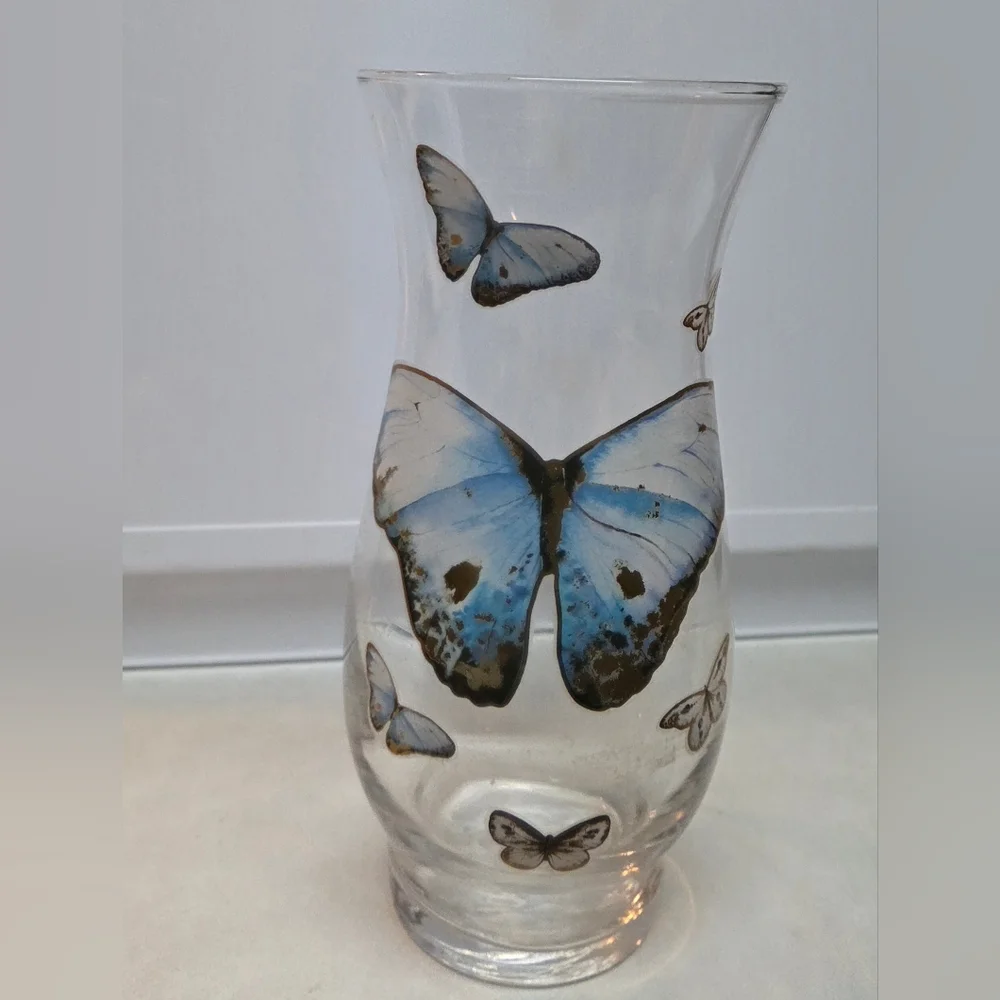 N/A butterfly glass